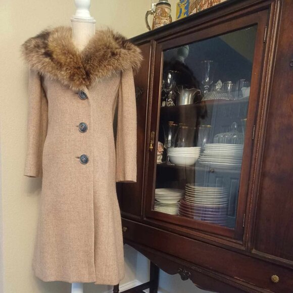 Rare Find! 1970s Vintage Pauline Trigere A Line Wool Coat Coyote Collar - Picture 3 of 16
